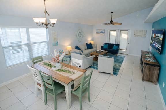 Palm Cove Beach Rentals - Image 2